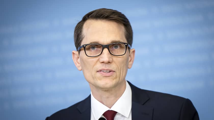 Swiss National Bank's (SNB) Vice Chairman of the Governing Board Martin Schlegel speaks during a media briefing at the Swiss National Bank in Zurich, Switzerland, on Thursday, June 20, 2024. (KEYSTONE/Michael Buholzer).