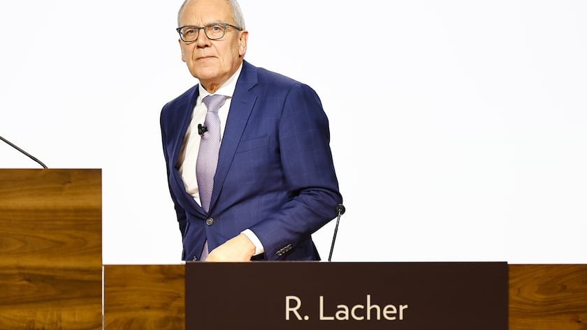 Präsident Lacher geht – kommt nun Ex-UBS-Chef Hamers? Chairman of the Board of Swiss bank Julius Baer Romeo Lacher attends the Annual General Meeting AGM of the Julius Baer Group on Thursday, April 11, 2024 in Zurich, Switzerland. (KEYSTONE/Michael Buholzer)