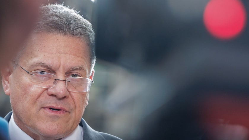 epa12237140 Maros Sefcovic, EU Commissioner for Trade and Economic Security, Inter-institutional Relations and Transparency, speaks at the press point prior to chairing the Foreign Affairs Council (Trade) in Brussels, Belgium, 14 July 2025. EPA/OLIVIER MATTHYS