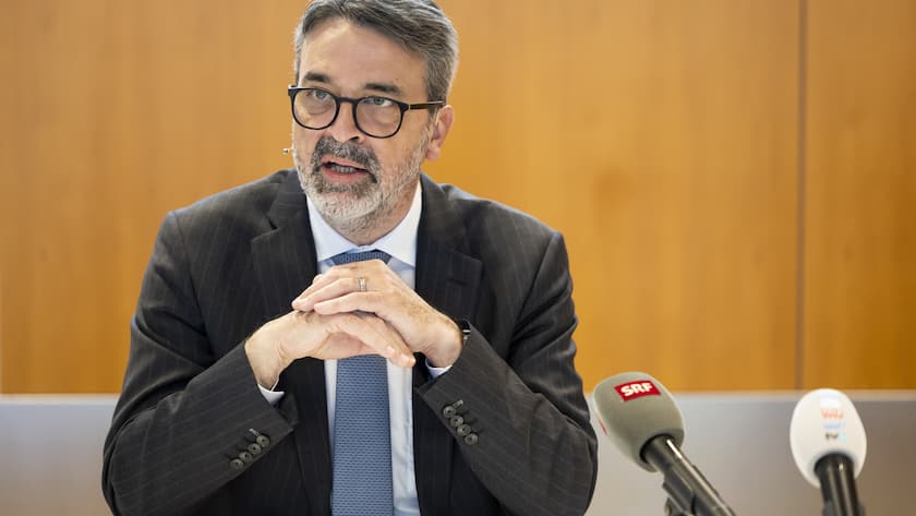 Urban Angehrn, Direktor FINMA, spricht waehrend einer Medienkonferenz, am Mittwoch, 5. April 2023 in Bern. (KEYSTONE/Peter Klaunzer)