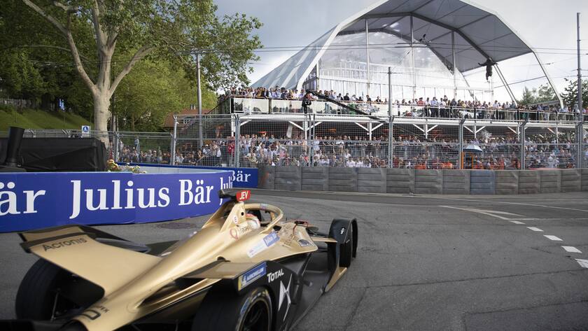 French driver Jean-Eric Vergne, DS Techeetah Formula E Team, passes the VIP tribune on his way to win the Bern E-Prix race, the eleventh stage of the ABB FIA Formula E championship, in Bern Switzerland, Saturday, June 22, 2019. (KEYSTONE/Peter Klaunzer)