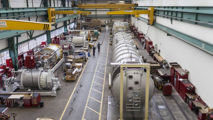 Bucher Industries verdient 2019 etwas mehr A vacuum belt dryer on the factory floor of Bucher Unipektin, pictured on November 16, 2012, in Niederweningen, canton of Zurich, Switzerland. Bucher Unipektin is a unit of Bucher Industries and is a producer and supplier for single units as well as complete lines for the solid-liquid separation, filtration, juice treatment and concentrate production.