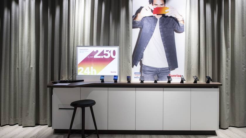 SCHWEIZ GLATTBRUGG SUNRISE SHOP