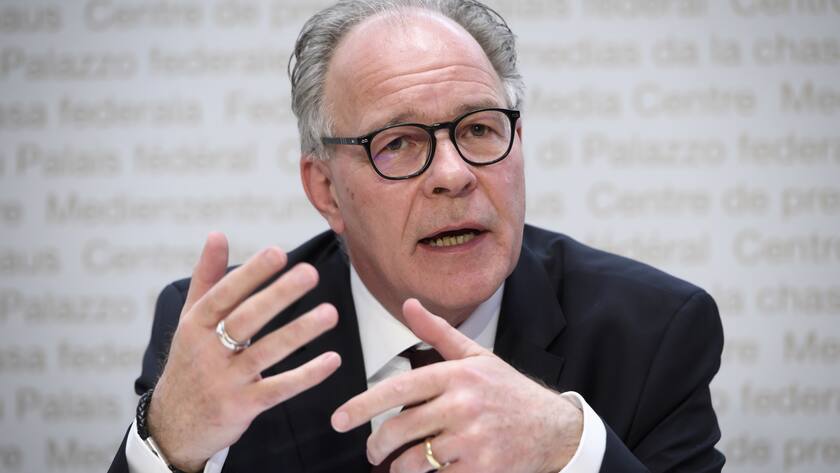 Boris Zuercher, Leiter der Direktion fuer Arbeit SECO, spricht waehrend einer Medienkonferenz ueber der Coronavirus (COVID-19), am Montag, 23. Maerz 2020 in Bern. (KEYSTONE/Anthony Anex)