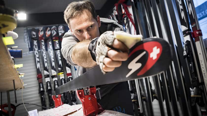 Ales Sopotnik, servicemen for the ski brand Stoeckli works on a ski, at the 2019 FIS Alpine Skiing World Championships in Are, Sweden Thursday, February 7, 2019. (KEYSTONE/Jean-Christophe Bott)