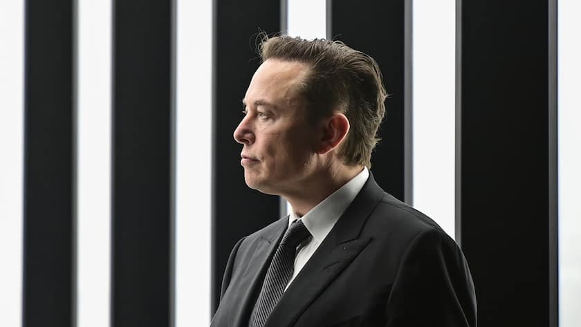 Elon Musk, Tesla-Chef, nimmt an der Eröffnung der Tesla-Fabrik Berlin Brandenburg teil. Die erste europäische Fabrik in Grünheide, die auf 500 000 Fahrzeuge jährlich ausgelegt ist, ist eine wichtige Säule der Zukunftsstrategie von Tesla. Foto: Patrick Pleul/dpa-Zentralbild POOL/dpa +++ dpa-Bildfunk +++ (KEYSTONE/DPA/Patrick Pleul)