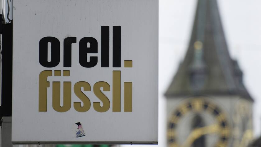 Das Logo des Buchhandels und Verlagshauses Orell Fuessli, aufgenommen am Mittwoch, 22. Januar 2014, an der Bahnhofstrasse in Zuerich. (KEYSTONE/Steffen Schmidt)