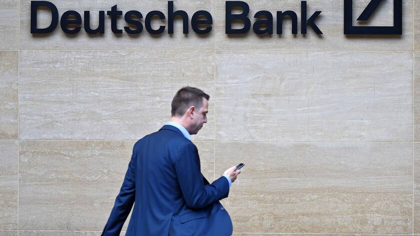 epa07701620 (FILE) - A man walks past by the British headquarters of the German Deutsche Bank in London, Britain, 30 September 2016 (reissued 07 July 2019). According to reports 07 July 2019, German bank Deutsche Bank in considering to cut up tp 18,000 jobs globally to some 74.000 full-time jobs by 2022. The measure was announced after the supervisory board meeting in Frankfurt. EPA/FACUNDO ARRIZABALAGA *** Local Caption *** 55157953