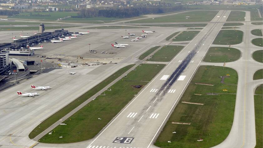 Piste 28 des Flughafens Zürich: Der Flughafen will sie um 400 Meter in Richtung Westen verlängern.
