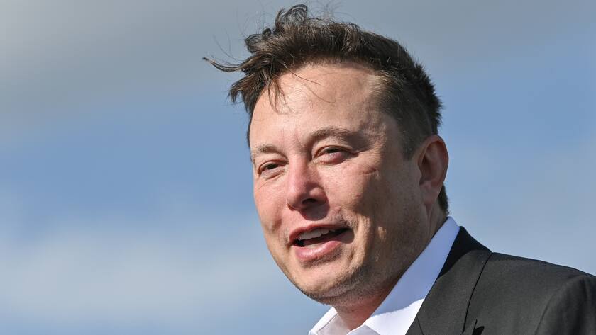 03.09.2020, Brandenburg, Grünheide: Elon Musk, Tesla-Chef, steht auf der Baustelle der Tesla Gigafactory. In Grünheide bei Berlin sollen ab Juli 2021 maximal 500 000 Fahrzeuge pro Jahr vom Band rollen - dabei soll nach den Plänen des Autobauers so schnell wie möglich das Maximum erreicht werden. Foto: Patrick Pleul/dpa-Zentralbild/ZB +++ dpa-Bildfunk +++ (KEYSTONE/DPA/Patrick Pleul)