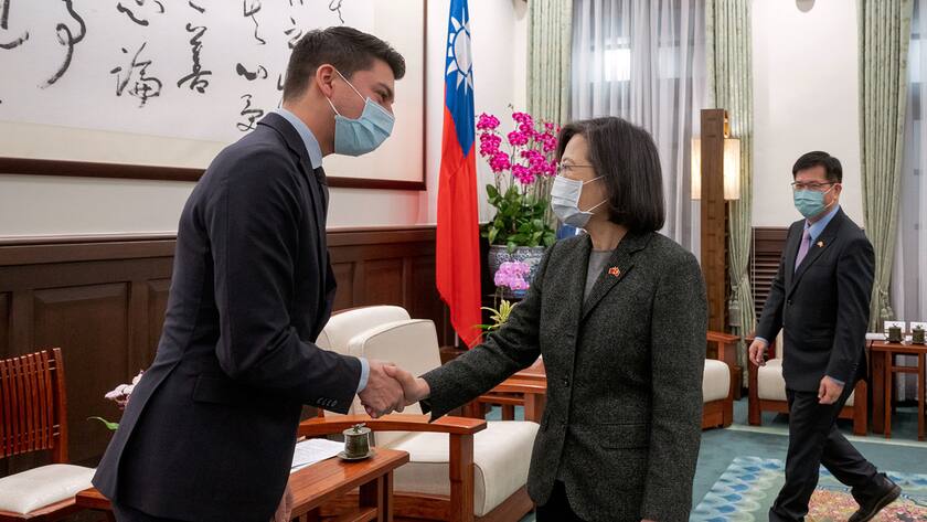 Nationalrat Fabian Molina besuchte im Februar Taiwan – und traf sich mit Präsidentin Tsai Ing-wen.