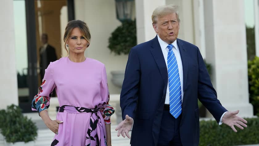 Former President Donald Trump, right, stands with Melania Trump as they arrive for a GOP fundraiser, Saturday, April 6, 2024, in Palm Beach, Fla. (AP Photo/Lynne Sladky).Donald Trump,Melania Trump