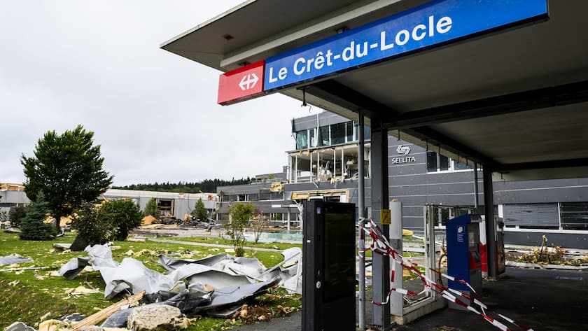 Der verwüstete Bahnhof in Crêt-du-Locle in der Gemeinde La Chaux-de-Fonds.