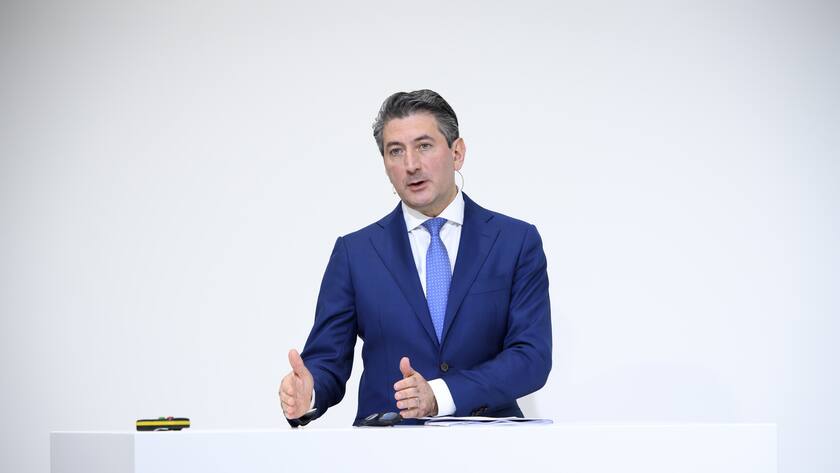 Roberto Cirillo, CEO Schweizerische Post AG, spricht waehrend der Bilanzmedienkonferenz die Post, am Donnerstag, 12. Maerz 2020, in Bern. (KEYSTONE/Anthony Anex)
