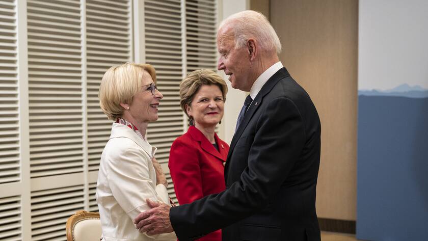 US president Joe Biden, right, greets members of the Swiss delegation, Swiss State Secretaries Livia Leu, left, and Marie-Gabrielle Ineichen-Fleisch, on the sidelines of the US - Russia summit in Geneva, Switzerland, Tuesday, June 15, 2021. The meeting between US President Joe Biden and Russian President Vladimir Putin is scheduled in Geneva for Wednesday, June 16, 2021. (EDA/Alessandro della Valle)
