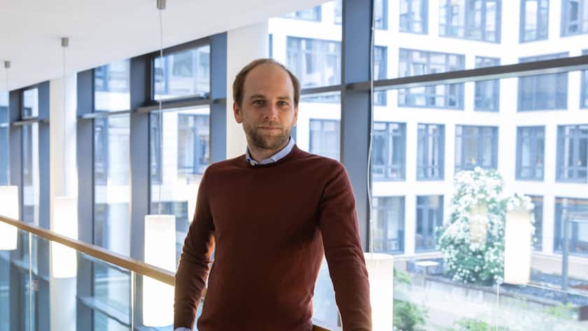 GroÃburgwedel, Wirtschaft, Raoul RoÃmann ist ein deutscher Unternehmer und Sohn von Dirk RoÃmann, dem Gründer und Geschäftsführer der inhabergeführten Drogeriemarktkette Rossmann. *** GroÃburgwedel, Economy, Raoul RoÃmann is a German entrepreneur and son of Dirk RoÃmann, the founder and managing director of the owner-operated drugstore chain Rossmann