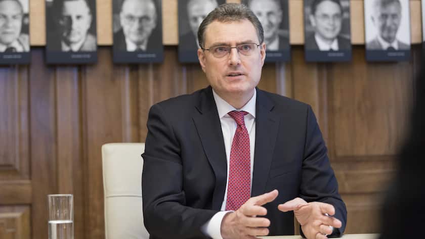Thomas Jordan, Chairman of the Governing Board of the Swiss National Bank, during an interview at the headquarters of the Swiss National Bank in Zurich, Switzerland, on April 4, 2018. (KEYSTONE/Gaetan Bally)Thomas Jordan, Praesident des Direktoriums der Schweizerischen Nationalbank, waehrend eines Interviews am 4. April 2018 am Hauptsitz der Schweizer Nationalbank in Zuerich. (KEYSTONE/Gaetan Bally)