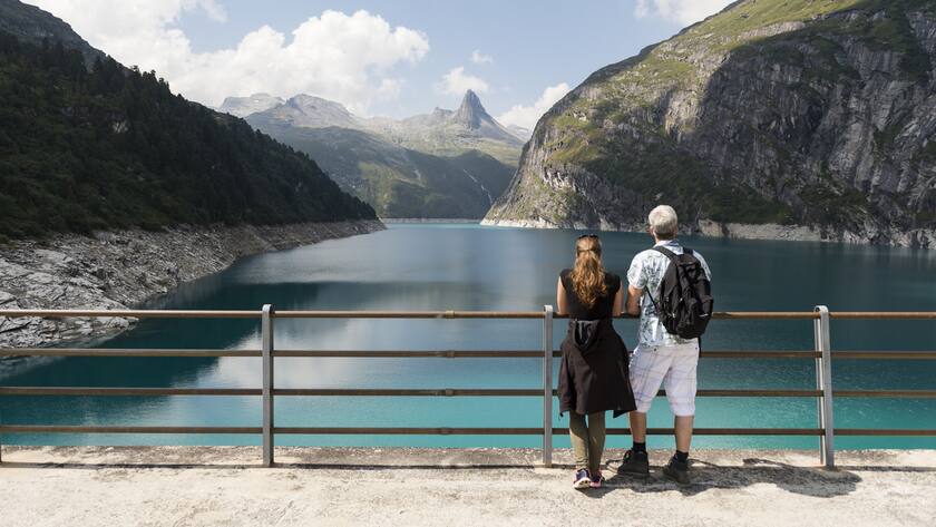 Als Folge des Klimawandels: Das Parlament will viel mehr Solarfarmen, Stauseen und Windparks: Hier der Stausee zum Zervreilahorn.
