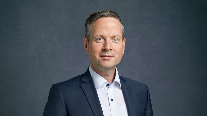 Serge Laville, CFO Valiant, baut aus und spart gleichzeitig.