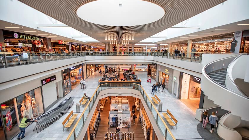Das Comeback der Konsumtempel Mall des Einkaufszentrums Glatt: Schweizer Shoppingcenter zeigen sich als quicklebendige Fossile.