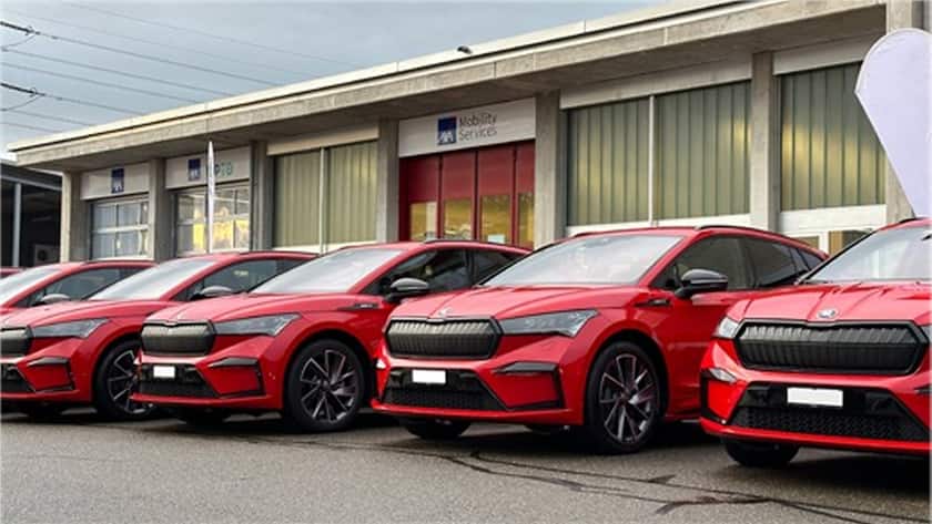 Fahrzeuge auf einem Parkplatz