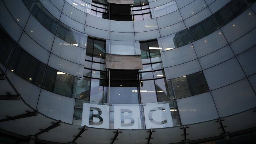 epa09801544 The BBC (British Broadcasting Corporation) headquarters in London, Britain, 04 March 2022. The BBC has announced it will temporarily suspend the work of all its BBC News journalists and staff currently working in Russia, following legislation introduced by Russia. BBC Director Tim Davie said 'This legislation appears to criminalise the process of independent journalism. It leaves us no other option than to temporarily suspend the work of all BBC News journalists'. EPA/ANDY RAIN