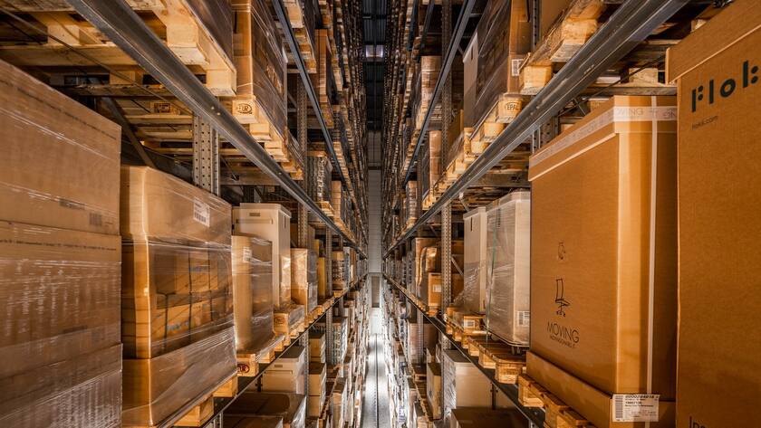 Dielsdorf, Zuerich, Schweiz, 2. September 2022 - Tradingzone Key Visual, Design Moebel, 2nd Hand Market.