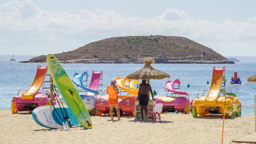 Magaluf auf Mallorca Spanien im zweiten Jahr der Corona-Pandemie Hochsaison Sommer 2021 -Magaluf auf Mallorca Spanien im zweiten Jahr der Corona-Pandemie Hochsaison Sommer 2021 -, Mallorca Balearische Inseln Spanien Magaluf *** Magaluf in Mallorca Spain in the second year of the Corona pandemic high season summer 2021 Magaluf in Mallorca Spain in the second year of the Corona pandemic high season summer 2021 , Mallorca Balearic Islands Spain Magaluf