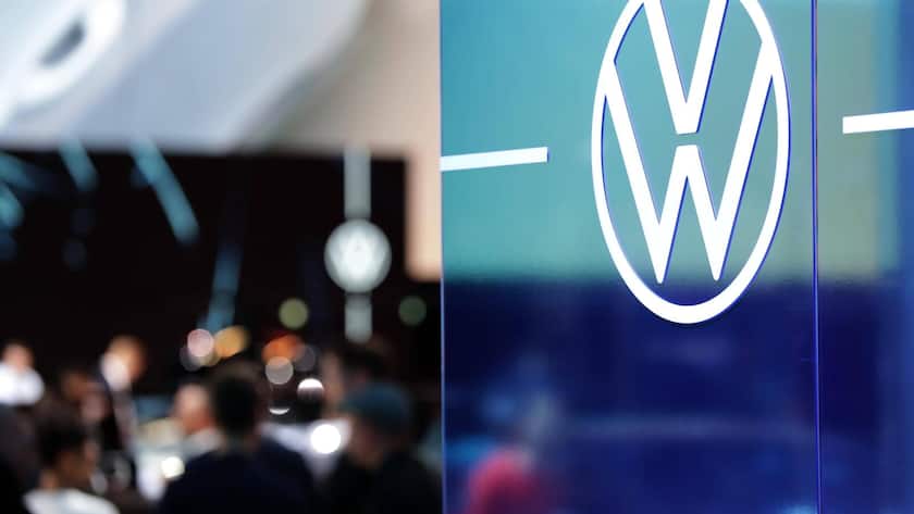 Internationale Automobilausstellung IAA 2019 / Messe Frankfurt am Main Hier: Volkswagen WV neues Logo *** International Motor Show IAA 2019 Messe Frankfurt am Main Here Volkswagen WV new logo MR:N