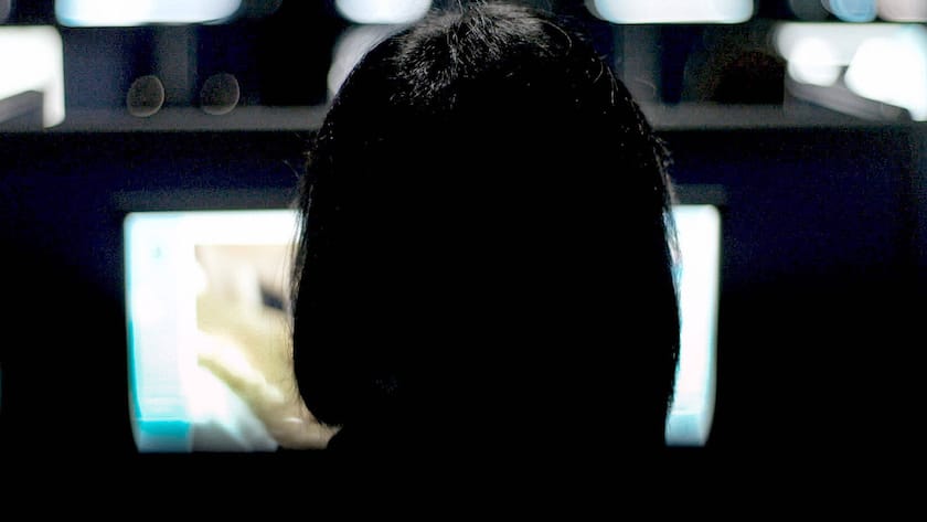 THE CLEANERS, aka IM SCHATTEN DER NETZWELT, 2018. Farbfilm Verleih /Courtesy Everett Collection ACHTUNG AUFNAHMEDATUM GESCHÄTZT PUBLICATIONxINxGERxSUIxAUTxONLY Copyright: xCourtesyxEverettxCollectionx MCDCLEA EC046