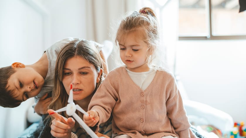 Mütter haben auch bei der Altersvorsorge alle Hände voll zu tun.