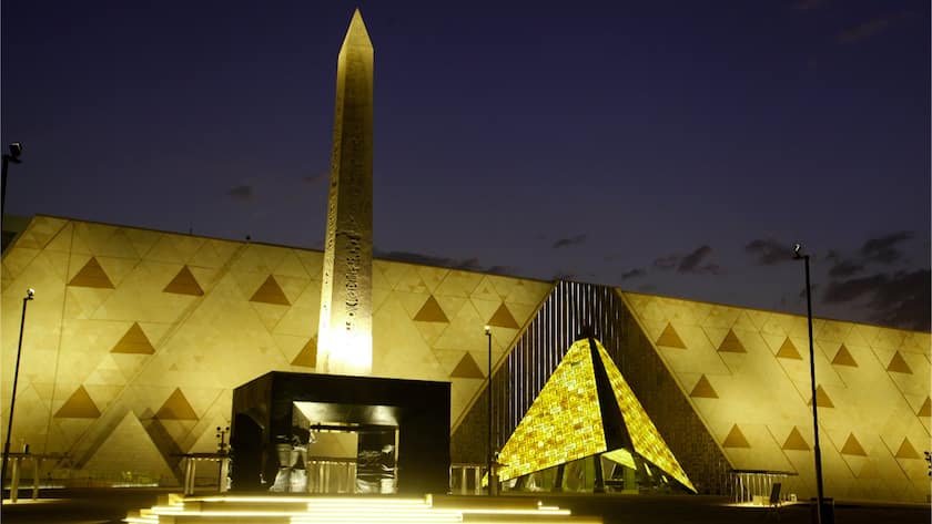 Eingang zum Grand Egyptian Museum