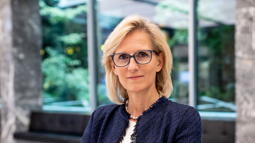 UBS drückt ehemaligen CS-Leuten ihr Vergütungsmodell auf Sabine Keller-Busse, Group Chief Operating Officer der UBS, am 18.07.2019 an deren Sitz an der Bahnhofstrasse 45 in Zürich.