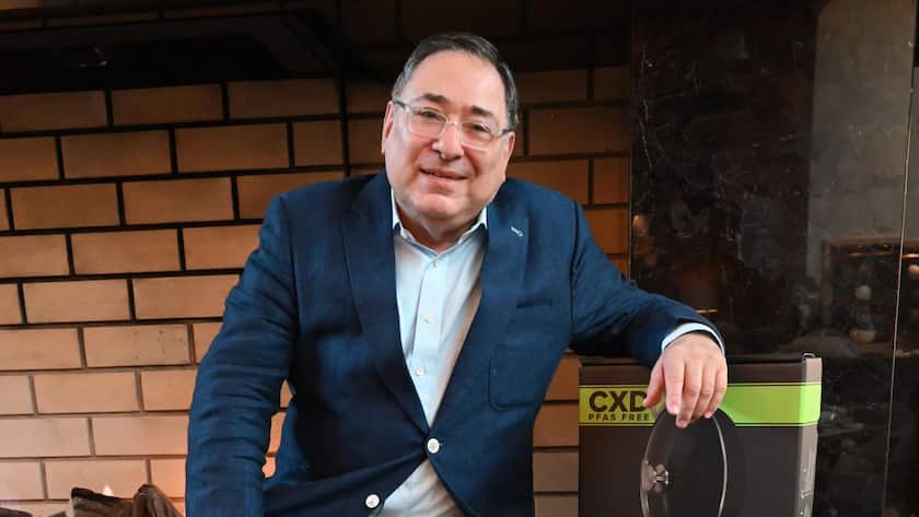 <p>«Nach China verkaufen wir dreimal so viel wie in den USA», sagt Ami Toren, Direktor der Firma Swiss Diamond.</p>