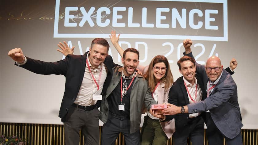 Das Projektteam der Mobiliar um Sponsoringleiter Benjamin Echaud (l.) freut sich über die Sonderauszeichnung als "Pioneer".