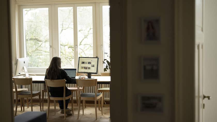 <p>Homeoffice verliert bei grossen US-Unternehmen an Bedeutung: Präsenz soll Teams stärken und effizienter machen. Kommt dieser Trend auch in die Schweiz?</p>