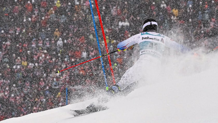 Omikron-Welle: Alternativen zur Quarantäne gesucht Luke Winters of USA in action during the second run of the men's slalom race at the Alpine Skiing FIS Ski World Cup in Adelboden, Switzerland, Sunday, January 9, 2022. (KEYSTONE/Anthony Anex)