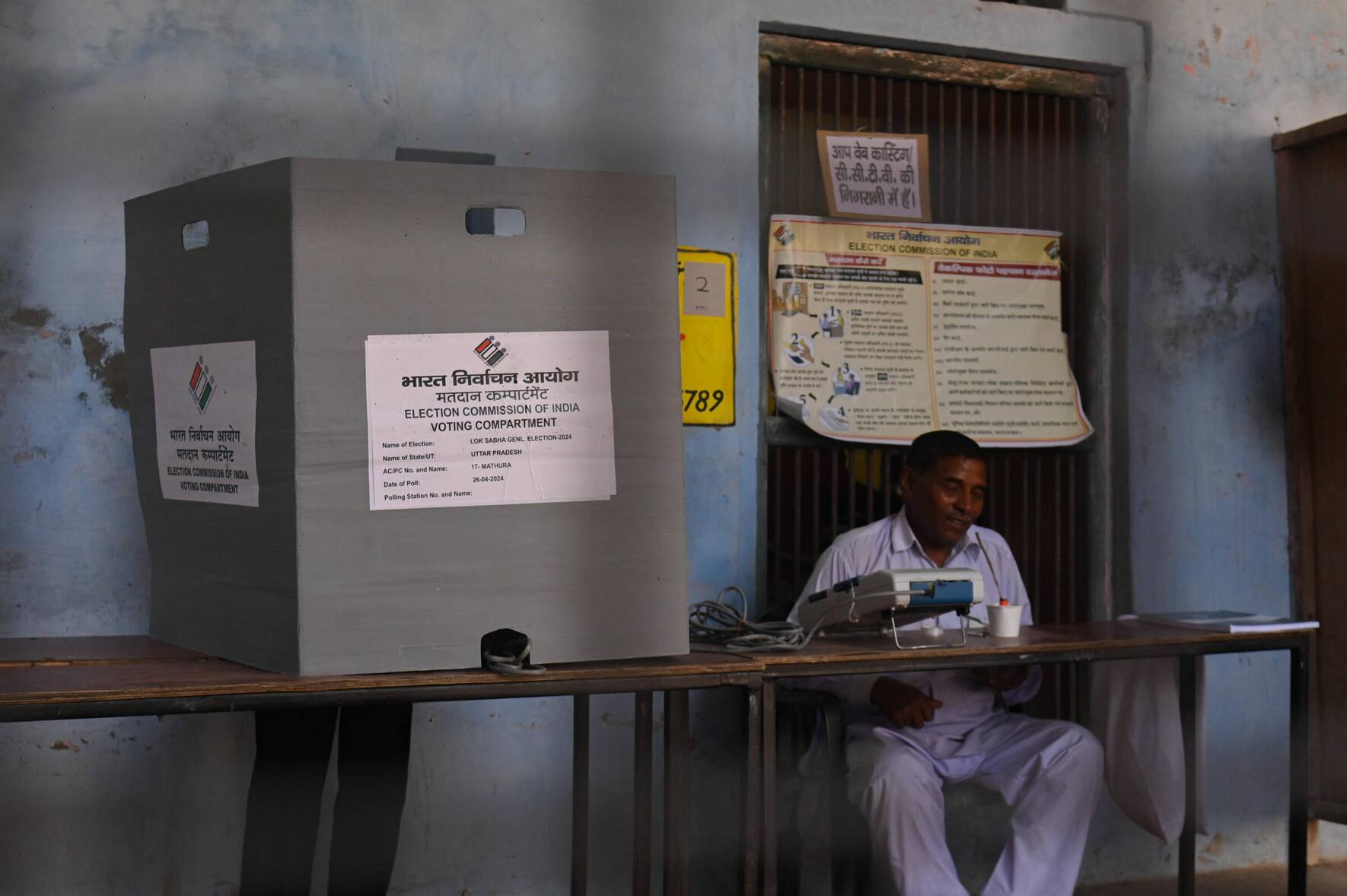 Abgestimmt wird mit elektronischen Wahlmaschinen.