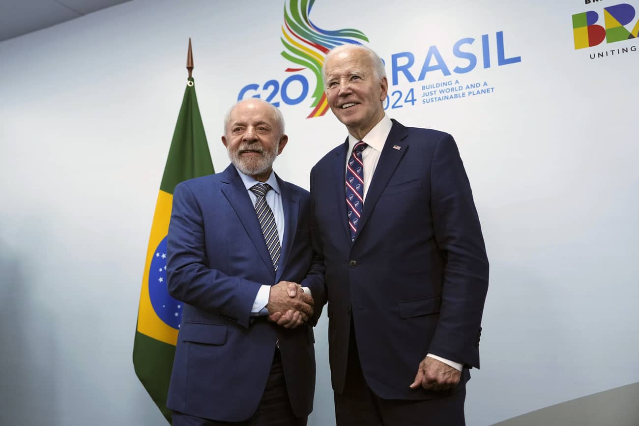 Lula da Silva mit Noch-Präsident Joe Biden am G20-Gipfel in Brasilien.