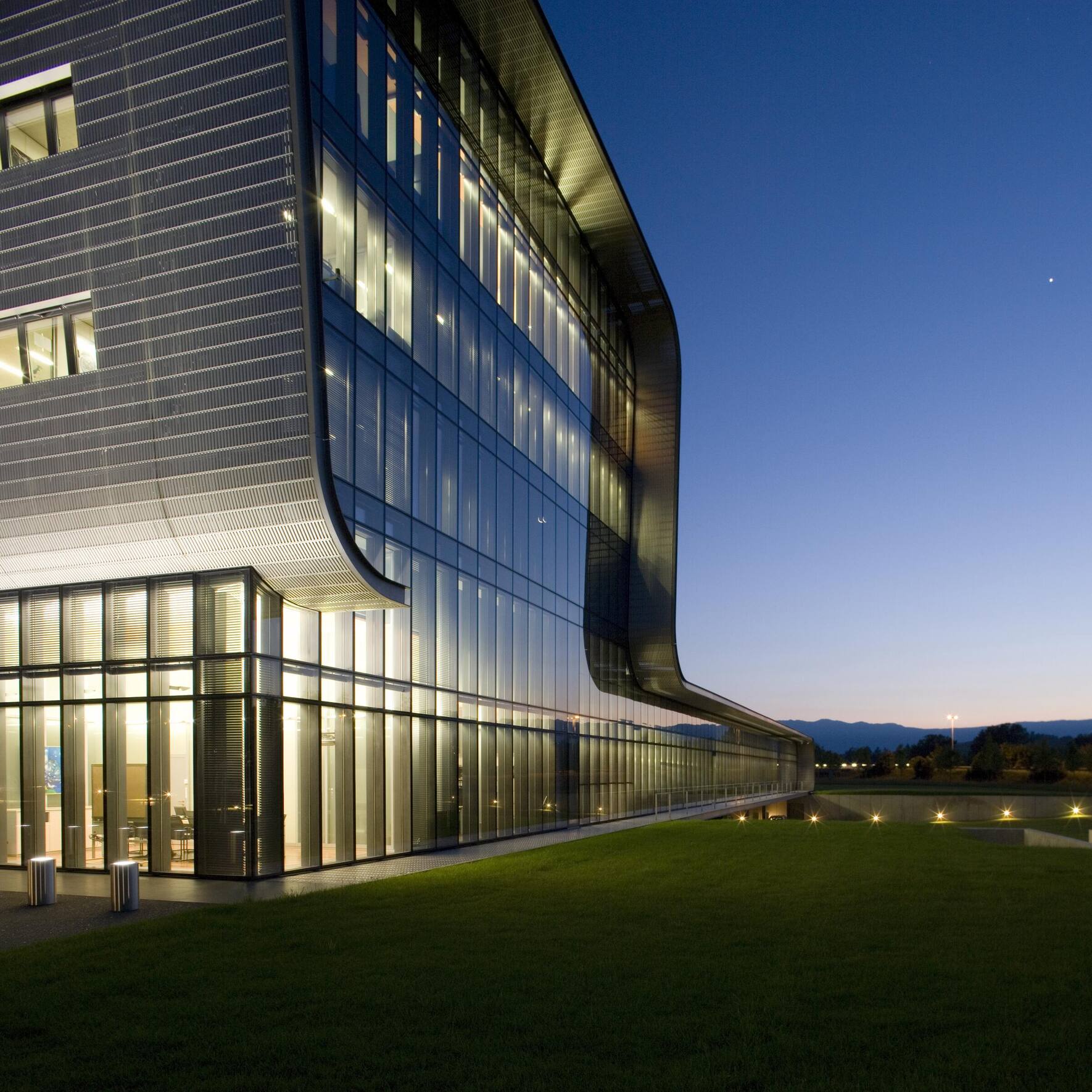 Photographies de la manufacture avant agrandissement. 18 mai 2007