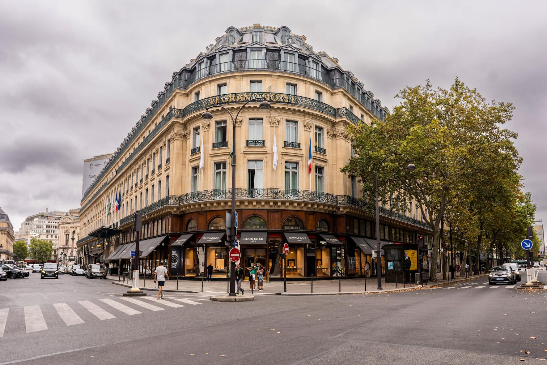 Die AdresseDer Flagship-Store von Bucherer an der Pariser Luxusmeile Boulevard des Capucines. Seit 2023 gehört der Retailer zum Rolex-Universum.