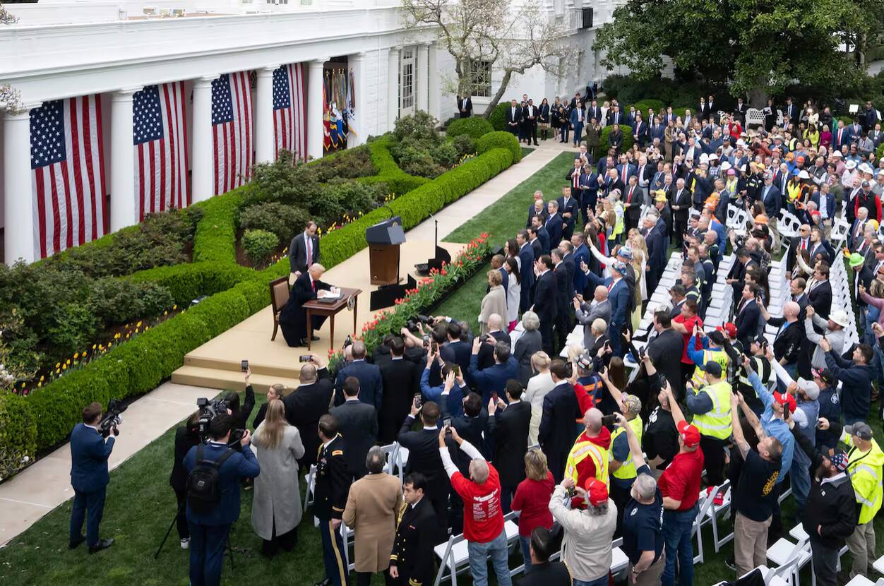Einige hundert Personen waren am Mittwoch bei seiner Rede im Garten des Weissen Hauses zu Gast.