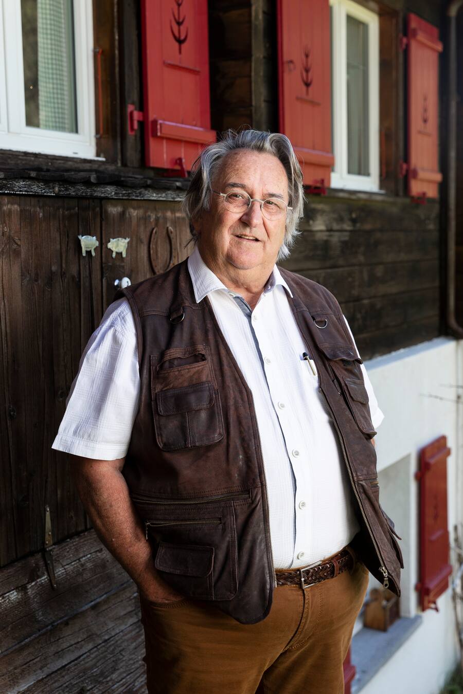 Beda Stadler, Biologe und ehemaliger Direktor des Institut fuer Immunologie der Universitaet Bern, in seinem Garten in Zeneggen VS, am Freitag, 29. Mai 2020. (KEYSTONE/Dominic Steinmann) (KEYSTONE/Dominic Steinmann)