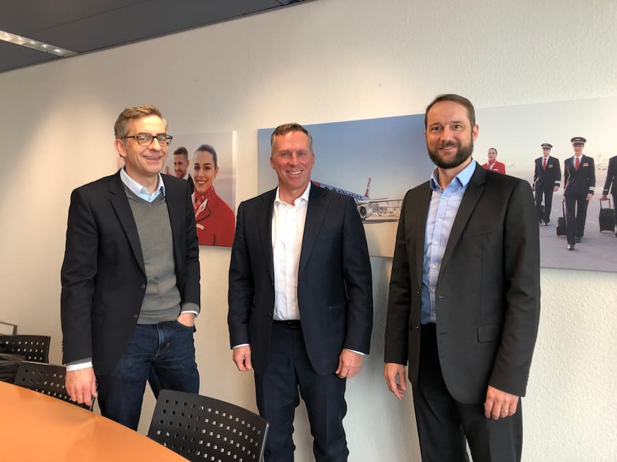 Bernd Bauer (m.) mit Marcel Speiser (l.) und Tim Höfinghoff (r.)