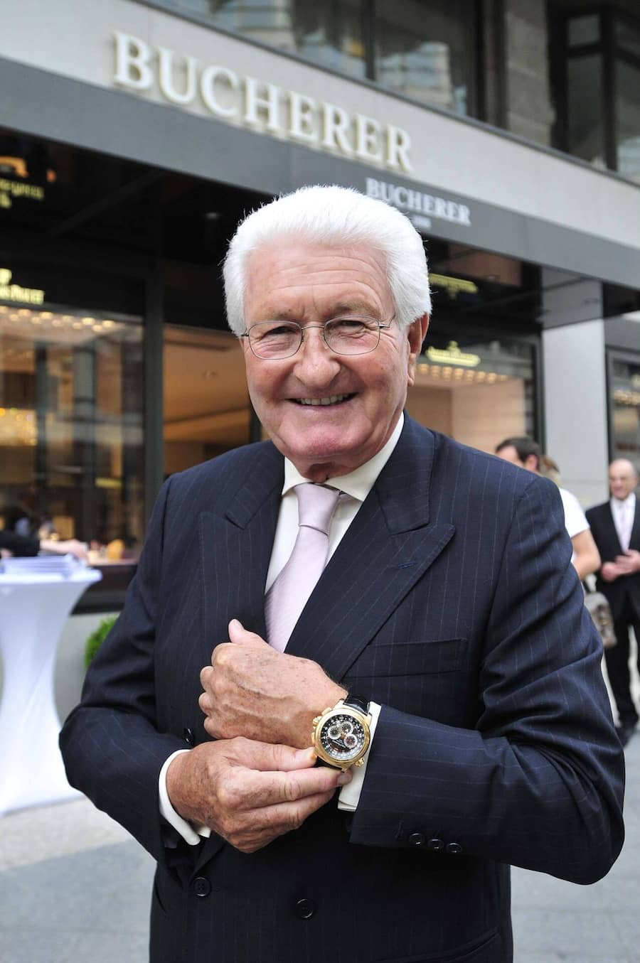 <p>Das Vermögen des Schmuck- und Uhrenhändlers aus Luzern beträgt schätzungsweise 5 bis 7 Milliarden.</p>