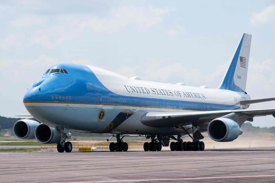 <p>Die aktuelle Air Force One fliegt seit 1990 für den jeweils amtierenden US-Präsidenten und muss ersetzt werden.</p>