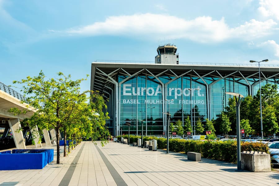 <p>Der Euroairport Basel steht im internationalen Vergleich auf Platz 240 der Liste der Flughäfen mit der grössten Kapazität.</p>