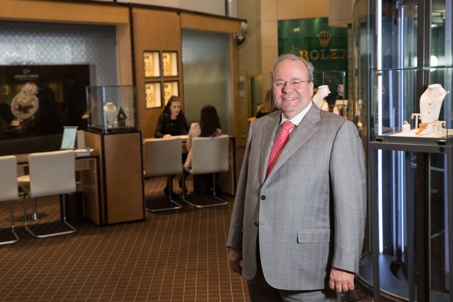 <p>Ab 1996 leitete Beyer das Familienunternehmen in der achten Generation.</p>