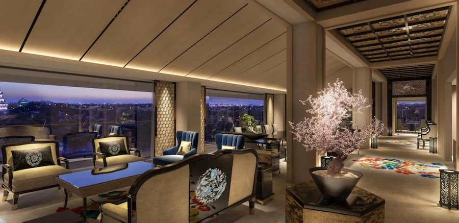 <p>Die Präsidenten-Suite besticht durch hohe Decken und grosse Fenstern.</p>