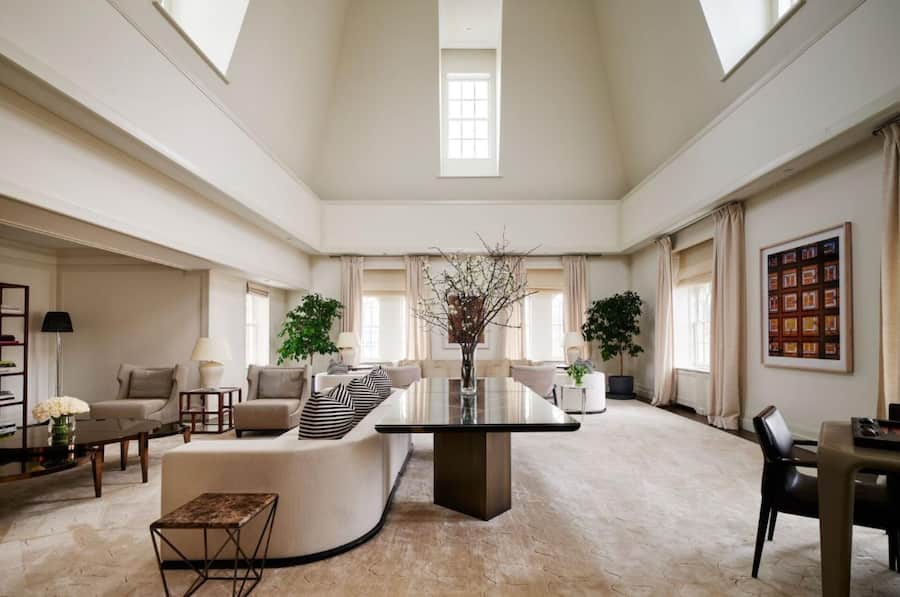 <p>Das Penthouse liegt im 16. Stock.</p>